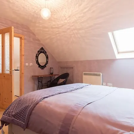 Newly Refurbished Bespoke Self-catering Apartman *