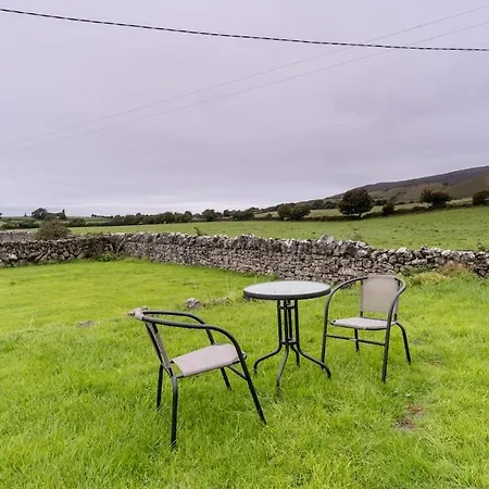Newly Refurbished Bespoke Self-catering Apartman *