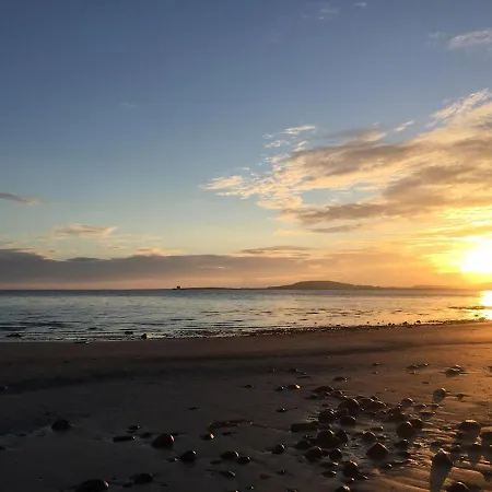 Newly Refurbished Bespoke Self-catering 公寓 巴利瓦根