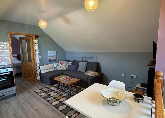 Newly Refurbished Bespoke Self-catering Апартаменты