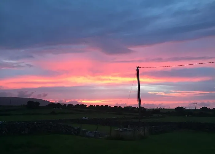 Апартаменты Newly Refurbished Bespoke Self-catering *